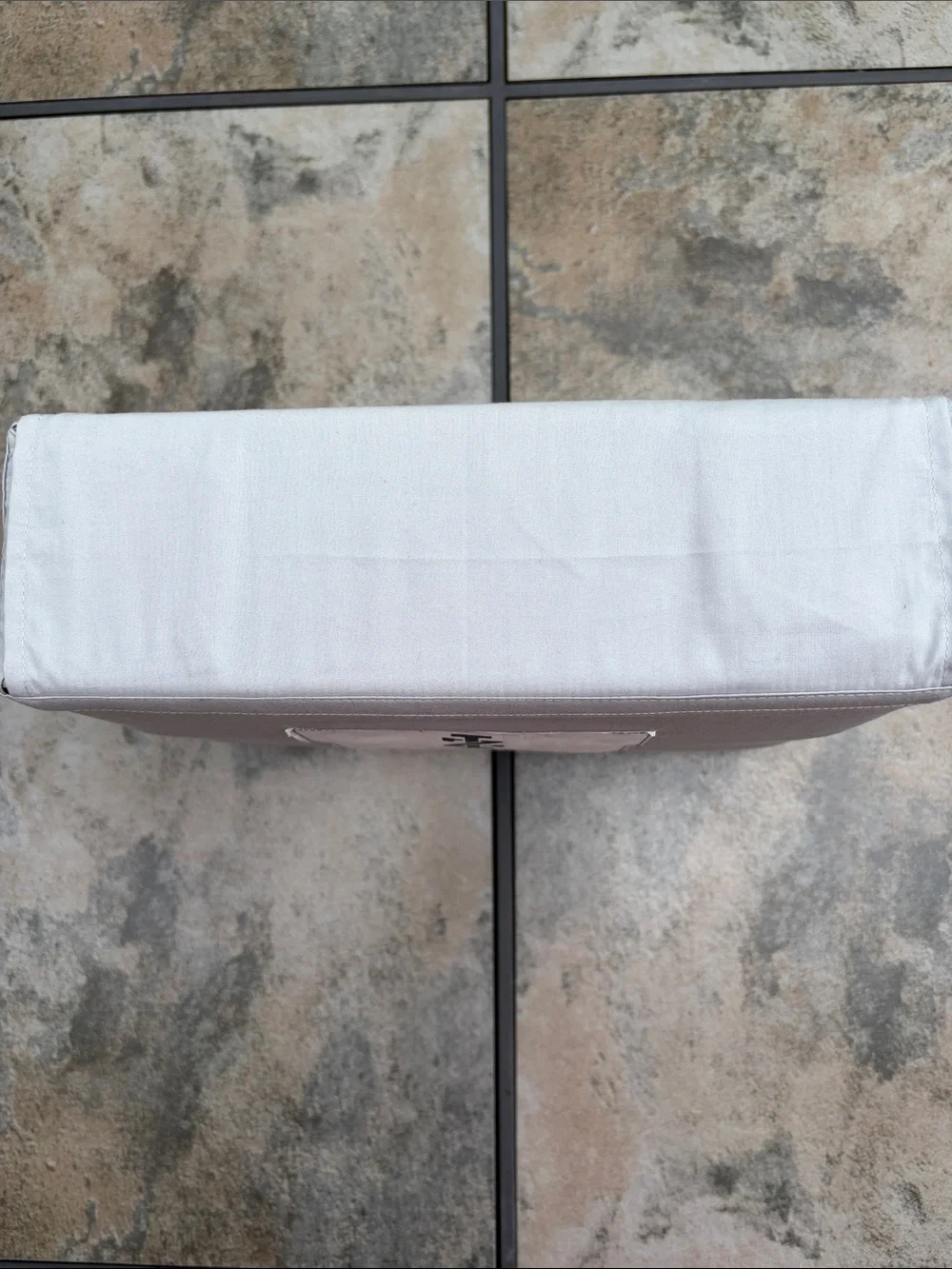 Gorgeous Super Soft Izod King Sheet Set in Classic Grey
